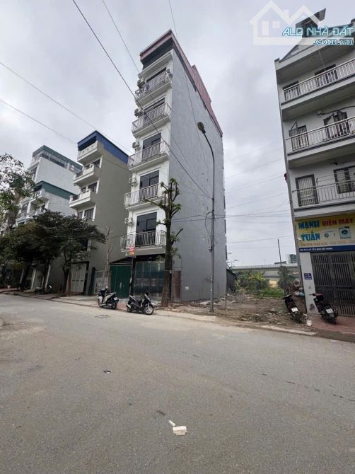 CẦN BÁN 1 MẢNH ĐẤT DV PHÂN LÔ VỈ HÈ TẠI BA LA HÀ DÔNG DT:50 GIÁ 9,9TỶ