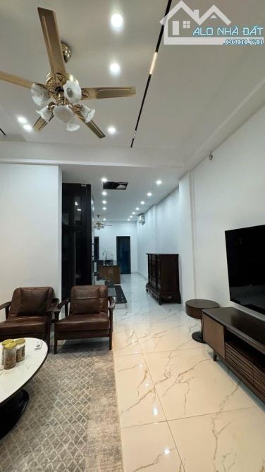 Bán Nhà Xuân La Xuân Đỉnh Tây Hồ-Oto Kinh Doanh Thang Máy-70m 4 Tầng Mt 4,7m giá 20,9 tỷ