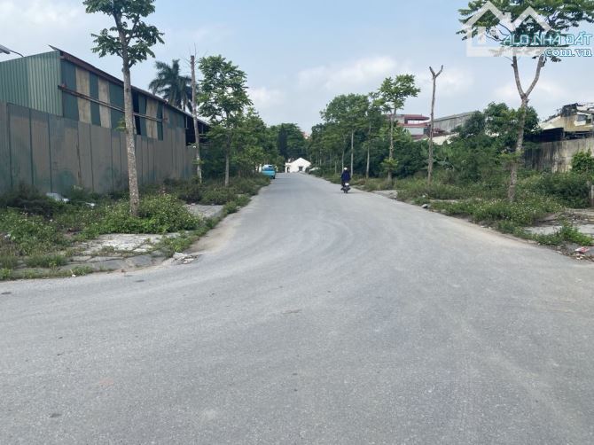 BÁN ĐẤT VIỆT HƯNG LONG BIÊN 72m2, MT Siêu rộng, đường trước nhà 5M - 10 tỷ có thương lượng