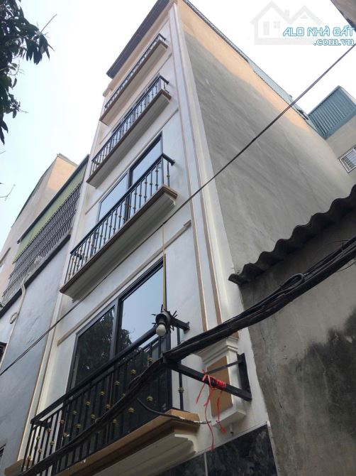 Bán gấp nhà Dương Văn Bé, Hai Bà Trưng, Diện tích 41m, 5 tầng giá hơn 6tỷ.