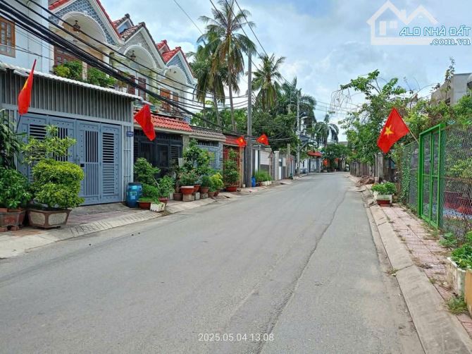 Bán đất hẻm đường 102 p Tăng Nhơn Phú A Tp Thủ Đức