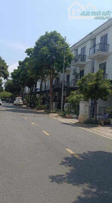 NHÀ 4 TẦNG ĐẸP – KDC ĐỒNG BỘ CÓ VỈA HÈ – GIÁ CHỈ 6.5 TỶ