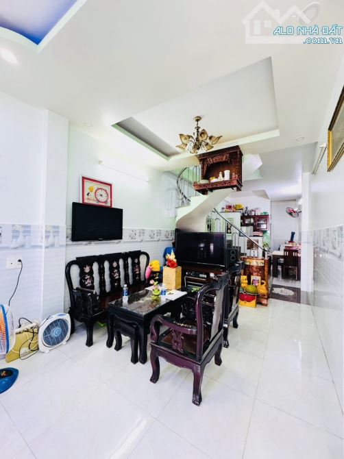BÁN NHÀ - TÊN LỬA - AEON BÌNH TÂN - 52M2 - HẺM 4M - AN NINH - CHỈ 4.29 TỈ