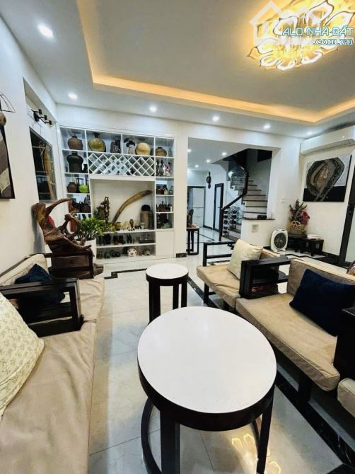 Bán Nhà Ba Đình 54m2 5 Tầng Cực Đẹp, 30m Ra Mặt Phố Ô Chờ Thang Máy, Giá: 11.95 Tỷ