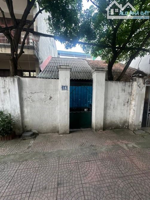 Bán nhà cấp 4 Ngô Gia Tự - sát sân chơi - oto tránh 2 thoáng vĩnh viễn và