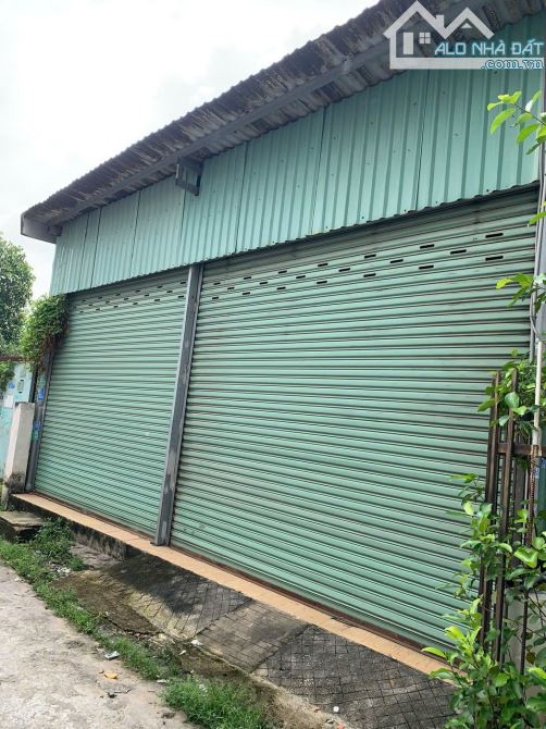 NHÀ LÀM KHO HOẶC XƯỞNG SẢN XUẤT 9X10M TRỐNG SUỐT 1WC HẺM XE TẢI NGAY ĐẶNG VĂN BI