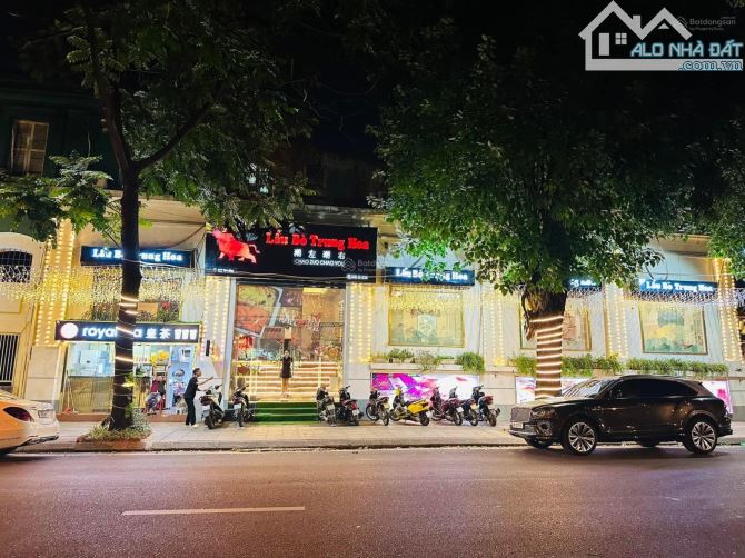 Cho thuê nhà MP Kim Mã - Ba Đình 400m x 1 tầng, mặt tiền 16m, vị trí đắc địa.
