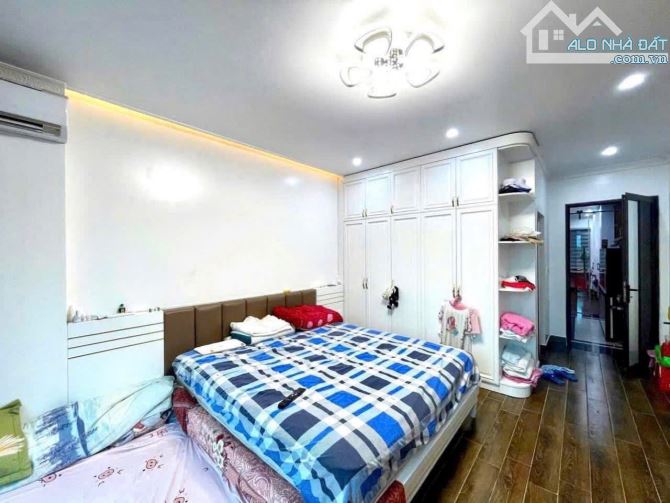 Nhà 4 tầng phân lô LÔ 16 Lê Hồng phong