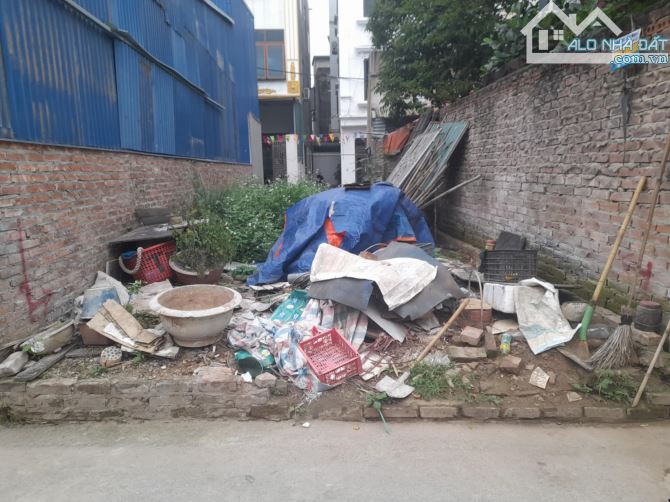 ĐẤT ĐỒNG MAI ÔTÔ ĐỖ CỬA 2THOÁNG GẦN TRƯỜNG HỌC
