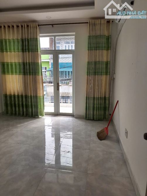 nhà vừa ở vừa kinh doanh 1T 2L, 4PN ngay chợ Long Trường, Nguyễn Duy Trinh, Q9. Chỉ 10tr