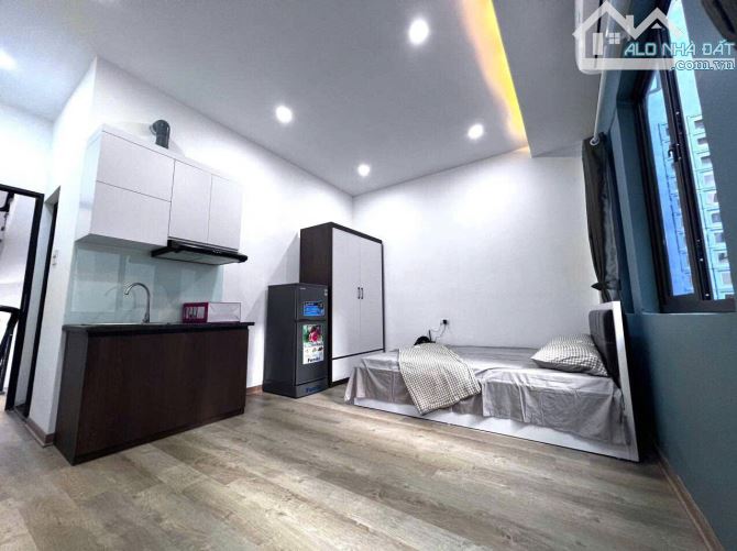 Chính chủ bán gấp Tòa nhà mới, Lô góc. CCMN 103 –Pháo Đài Láng, Đống Đa. DT: 60m2 – 5