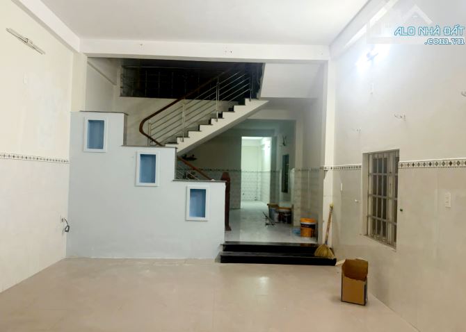 CHỦ ĐI NƯỚC NGOÀI CẦN BÁN GẤP NHÀ 2 TẦNG SÁT LÊ VĂN HIẾN THÔNG RA BIỂN SƠN THỦY CHỈ NHỈNH
