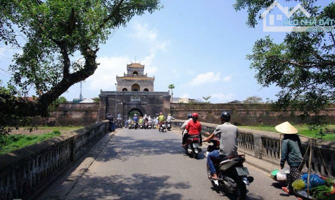Bán nhà Mặt Tiền Nguyễn Cư Trinh , Phường Thuận Hoà , Tp Huế