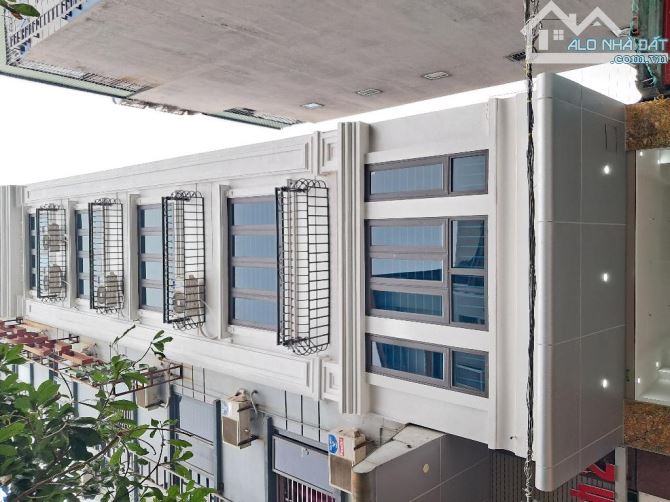 Nhà  Mới , Đẹp - Ở Luôn Hồ Tùng Mậu - 5 Tầng - Mặt Tiền 5m - 7 Tỷ