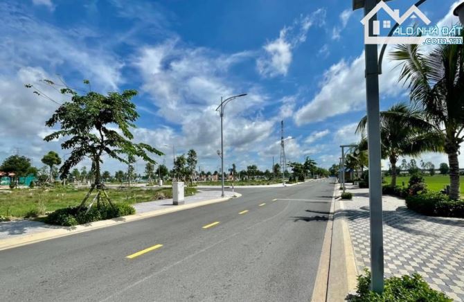 ĐIỂM NÓNG ĐẦU TƯ BẤT ĐỘNG SẢN 2025: ĐẤT NỀN MẶT TIỀN LÃ XUÂN OAI - VỊ TRÍ "KIM CƯƠNG"