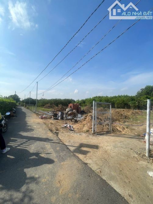 Bán lô đất thổ cư 110m2 gần cầu Bạch Đằng 2 ra đường hương lộ 7 cực gần