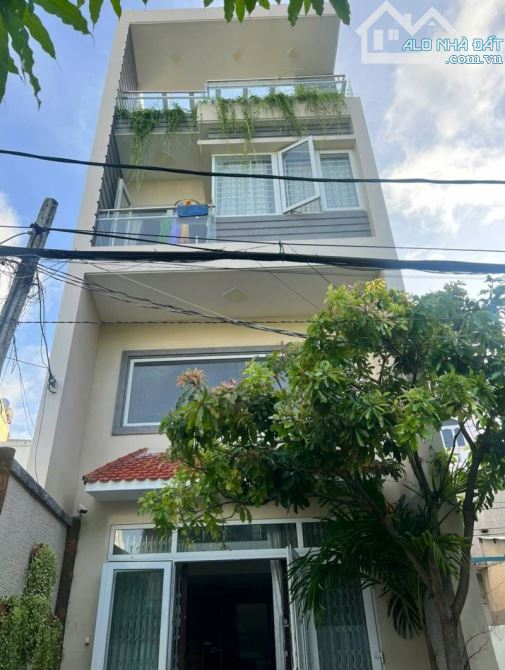 Bán gấp nhà 1trệt 1 lửng 2 lầu mặt tiền phường 4, vũng tàu