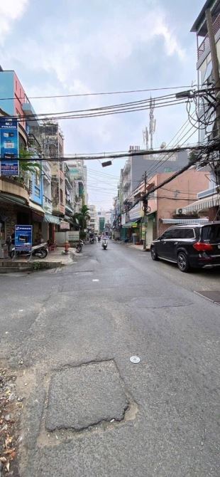 HIẾM NHÀ BÁN- MẶT TIỀN KINH DOANH 3 TẦNG ĐỘI CUNG -QUẬN 11- 3.2x10M-TẶNG NỘI THẤT- 6.9 TỶ