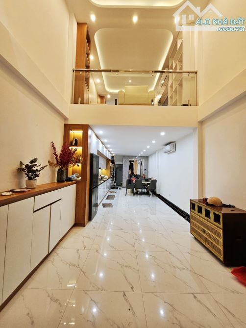 CẦN BÁN NHÀ THẠCH BÀN,LONG BIÊN GARA Ô TÔ,FULL NỘI THẤT DT 58Mx6T THANG MÁY GIÁ NHỈNH 9TỶ