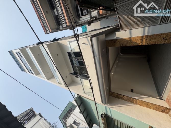 CHÍNH CHỦ BÁN NHÀ PHỐ TRẠM DÂN XÂY, 45M2, 3 MẶT THOÁNG, GARA Ô TÔ, THANG MÁY, NGÕ THÔNG