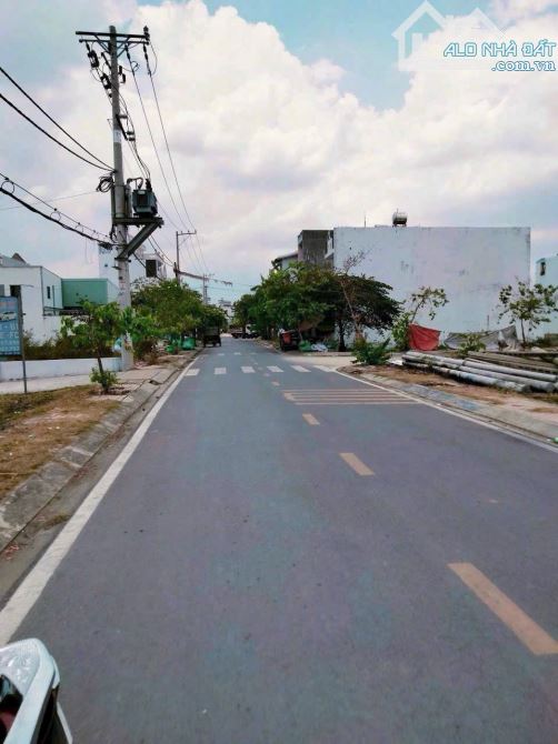 KẸT TIỀN BÁN GẤP 90M2- THỚI TAM THÔN - HÓC MÔN - GIÁ ĐẦU TƯ Ạ