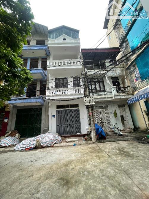 NHÀ MẶT PHỐ TIỂU CÔNG NGHỆ - DIỆN TÍCH RỘNG - KINH DOANH - ĐƯỜNG OTO TRÁNH 75M2 CHỈ 15 TỶ