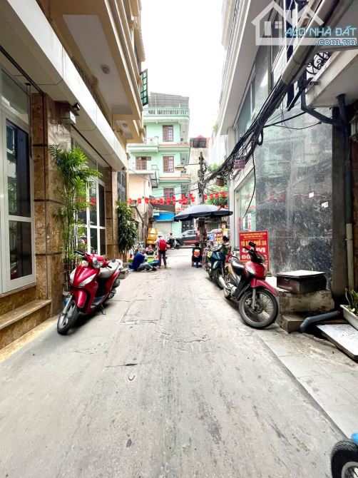 Bán nhà 67m2 Lô Góc 3 thoáng tô nhỏ Đỗ Cửa Phố Xuân La