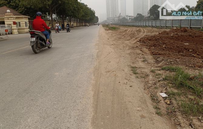 NHÀ NGÔ QUYỀN-HÀ ĐÔNG, Ô TÔ QUA NHÀ-KINH DOANH-5 TẦNG Ở NGAY CHỈ HƠN 6TỶ.