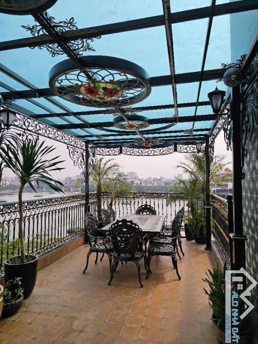 Bán nhà mặt phố Mai Anh Tuấn, quận Ba Đình, 55m2 x 6 tầng thang máy, mặt hồ, 28 tỷ!