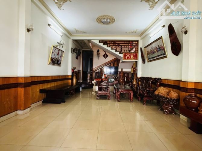 BÁN NHÀ 3 TẦNG MT LÊ ĐẠI HÀNH (5x24) THUẬN LỢI KINH DOANH,  NẰM NGAY KHU PHỐ CŨ