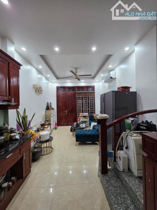Bán nhà đẹp 5 tầng- Ngọc Trì Long Biên- 37m - giá hợp lý