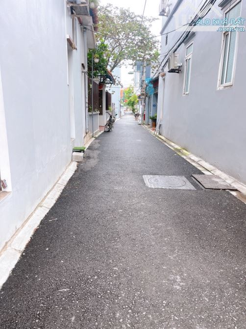 Đất đẹp Đa Tốn - Bán 40m2 đất thổ cư có nhà C4, MT 4.3m nở hậu, ô tô vào nhà, chỉ 3.5 tỷ