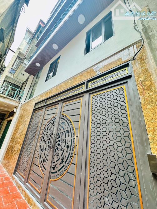 Nhà Tôn Đức Thắng, 45m2, 7 tầng thang máy, gần phố, mt 7m, kinh doanh, vị trí cực đẹp, ở n