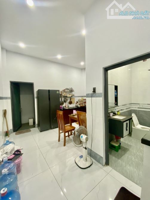 NHÀ 3 TẦNG ĐẸP LUNG LINH – GẦN MẶT TIỀN THẠNH XUÂN 1 –CẠNH PICITY HIGH PARK – CHỈ 2.95 TỶ