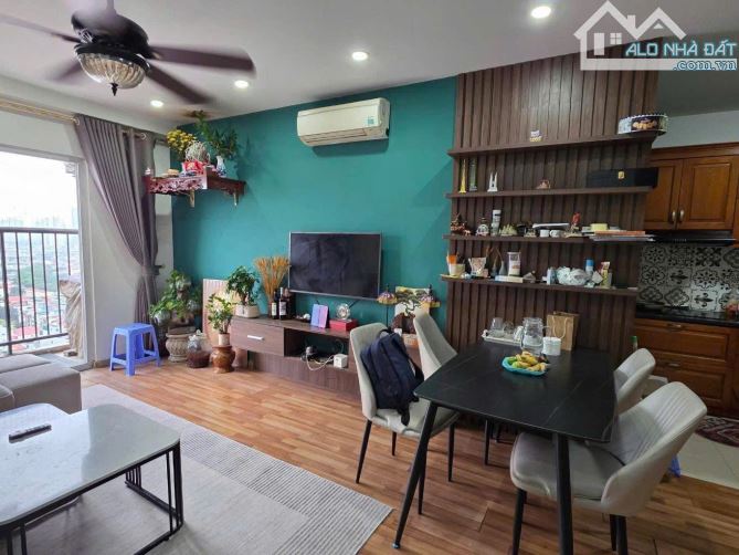 Hiếm! Bán căn hộ 335 Cầu Giấy 90m2 3pn 2vs 6,65 tỷ Full NT, tầng trung