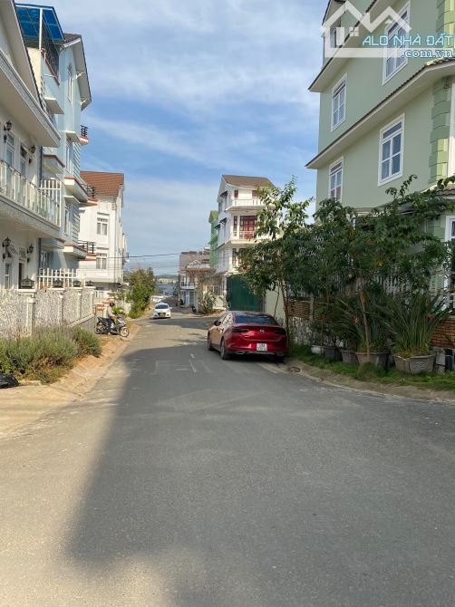 ✨🏡✨ Cần bán Nhà Cấp 4 Hẻm xe hơi , đường Trần Anh Tông, P.08, Đà Lạt