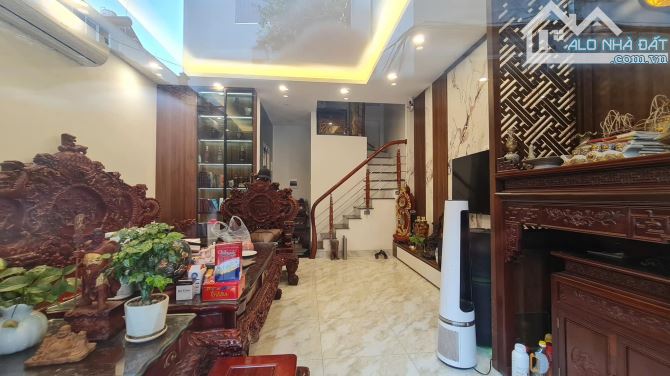 Bán nhà Phan Đình Giót La Khê 50m2 Lô góc ô chờ thang máy Ô tô tránh đỗ gần Giá hơn 8 tỷ