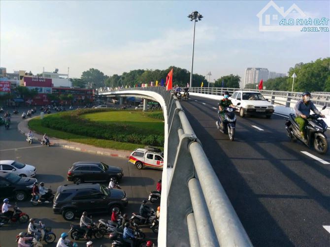Nhà 5x 17m ngay SB Tân Sơn Nhất. Hẽm oto. có phòng cho người Già. P3. Gò Vấp