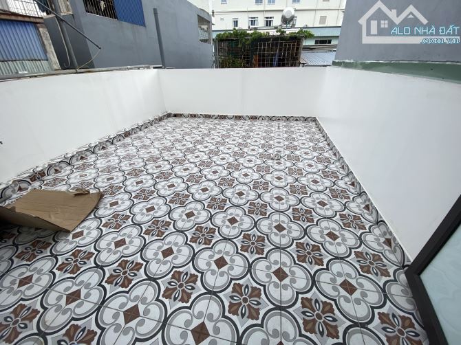 80M2 X 4 TẦNG - ĐỘC LẬP, DÂN XÂY TẠI KHU PHÂN LÔ THIÊN LÔI - VĨNH NIỆM - LÊ CHÂN.