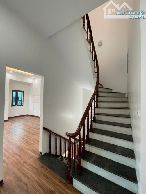 Bán nhà Ỷ La, Dương nội, 61m 13,6 Tỷ