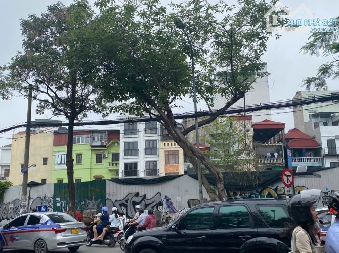Cho thuê nhà ngõ 35 Lạc Long Quân, Cầu Giấy, 33m2*6 tầng, thang máy, 22tr (có thương lượng
