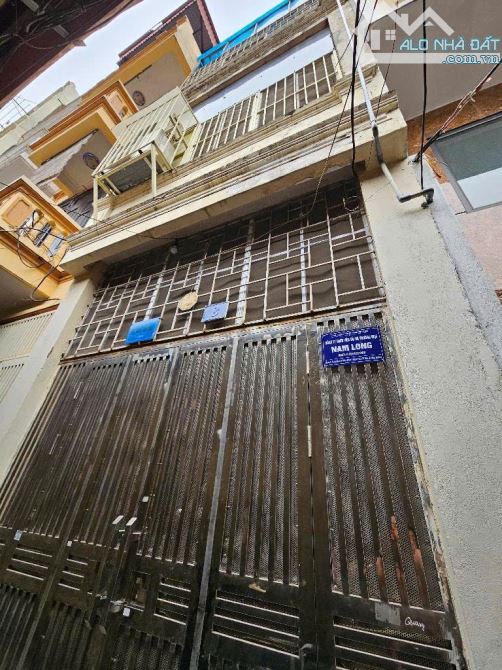 Giảm 500tr- Bán gấp Nhà 40m2- 4T- Phố Tô Hiệu- HĐ- ô tô đỗ 10m- Ngõ thông- Nhỉnh 8 tỷ