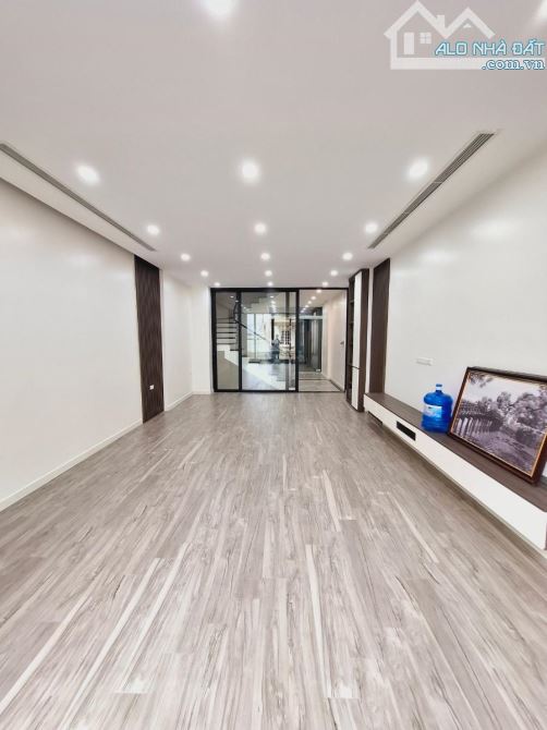 BÁN NHÀ MẶT PHỐ BẠCH THÁI BƯỞI - HÀ ĐÔNG - VỈA HÈ - Ô TÔ TRÁNH - 90M X 6 TẦNG - MT 4.5M