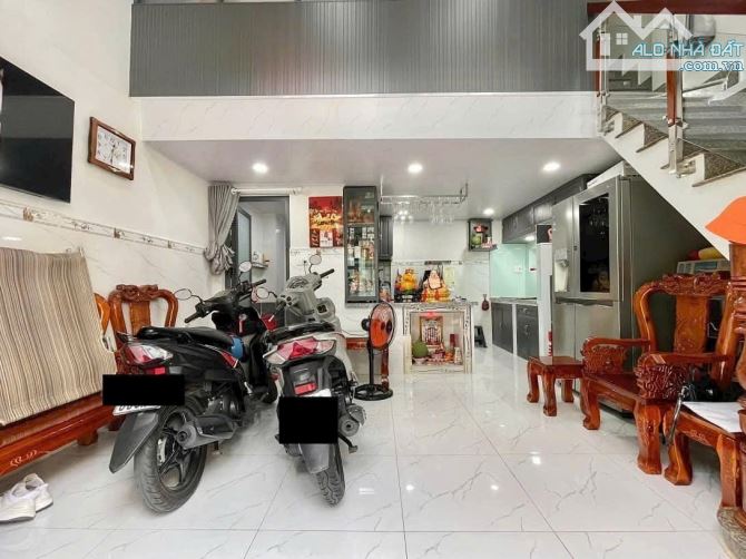 BÁN NHÀ XÔ VIẾT NGHỆ TĨNH, BÌNH THẠNH - GIÁP Q.UẬN 1 - 30M2 (5x6) - 3 TẦNG - CHỈ 4.45 TỶ