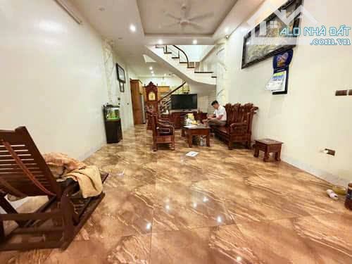 NHÀ TO-GIÁ ĐẸP -NHÀ ĐẸP, Bán nhà ngõ phố  Ngô Quyền-Ngô Thì Nhậm, 70m2, 4T, MT 4.3m