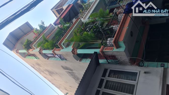 Bán nhà ngô quyền 5 tầng 35m phân lô ô tô 7 chỗ qua nhà ngõ thông