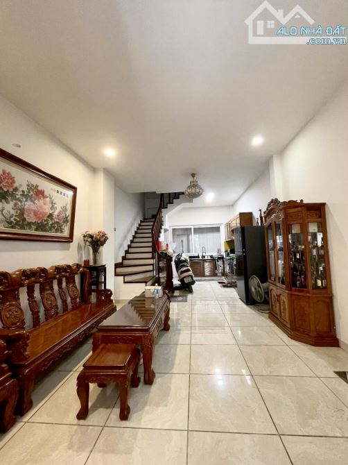 Bán nhà Nhật Chiêu - Công viên nước - Căn góc nhà đẹp ô tô vào - chỉ 17.8 tỷ.