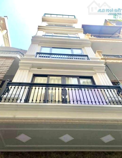 BÁN NHÀ TRUNG TÂM CẦU GIẤY - ĐÔNG QUAN - 6 TẦNG THANG MÁY - 40M2 - 8.8 TỶ