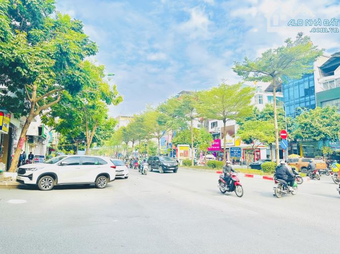 Bán nhà Trung Kính, Cầu Giấy. 80m2 x 5T, MT 4m, hai thoáng, oto, Kd. 32,3 tỷ.