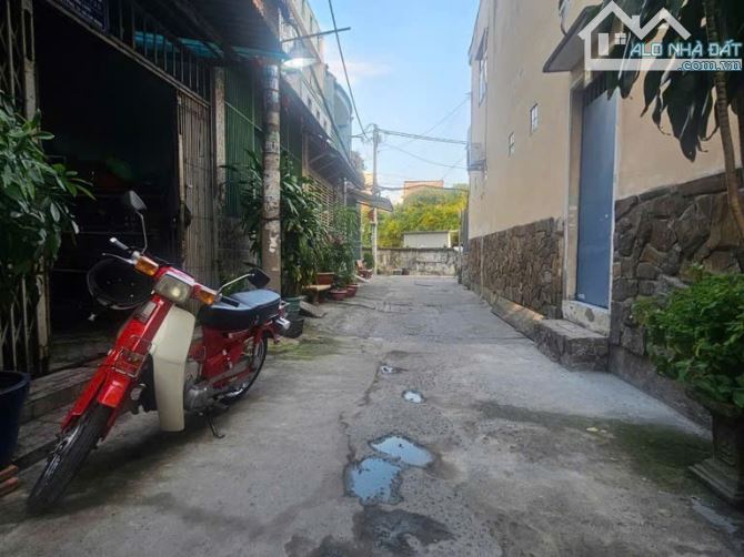 BÁN NHÀ TÂN PHÚ, GẦN TÂN KỲ TÂN QUÝ, HẺM XE HƠI, 68M2, NHỈNH 5 TỶ